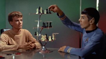 Tridimensional Chess Set of Mr. Spock (Leonard Nimoy) in Star Trek