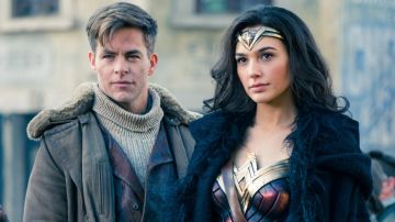 Military Brown Trench Coat with fur collar worn by Steve Trevor (Chris Pine) in Wonder Woman movie outfits