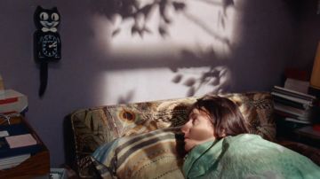 Clock Kit-Cat Clock of Sophia / sister (Anne-Élisabeth Bossé) in The wife of my brother