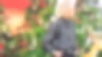 Blouse portés par Sophie Davant May Sarton dans l'émission Affaire conclue: la chasse aux objets