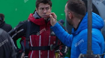 La veste de secours Mountain Equipment porté par Will (Toby Kebbell) dans le film Hurricane