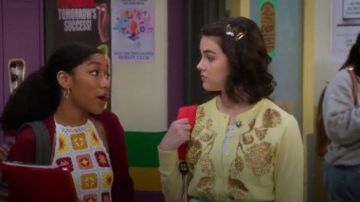 Vest worn by Hannah (Merit Leighton) in the series Alexa &amp; Katie (S03E02)