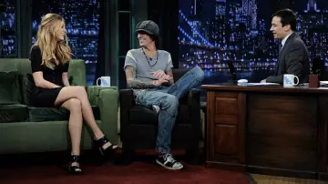 Les chaussures à talons Jimmy Choo portées par Blake Lively dans l'émission Late Night with Jimmy Fallon le 23 Novembre 2009