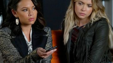 Black leather jacket with fringes worn by Hanna Marin (Ashley Benson) in Pretty Little Liars (S07E18)