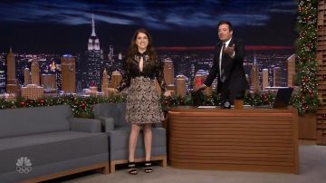Chaussures portée par Anna Kendrick dans l'émission The Tonight Show Starring Jimmy Fallon
