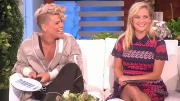 Robe portée par Reese Witherspoon dans l'émission The Ellen DeGeneres Show