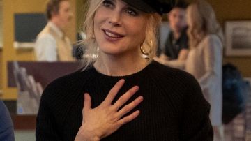 Vestido negro de lana usado por Angie Dickinson (Nicole Kidman) en los trajes de la película The Prom