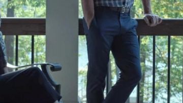 Typical Marty Byrde pant of Martin 'Marty' Byrde (Jason Bateman) in Ozark (S01)