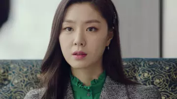 Green blouse of Seo Dan (Seo Ji-hye) in Crash Landing on You (S01E08)