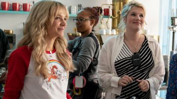 Promising Young Woman Clothes Outfits Brands Style And Looks Spotern