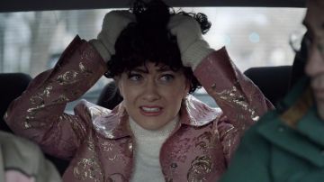 Pink Cropped Lamé Jacquard Jacket of Portia Davenport (Meredith Hagner) in Search Party (S04E07)