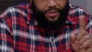 Black-ish Andre's Red Plaid Shirt d'Andre 'Dre' Johnson (Anthony Anderson) dans Black-ish (S07E08)