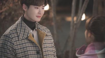 Manteau porté par Cha Eun Ho (Lee Jong-suk) dans Romance is a Bonus Book (S01E10)
