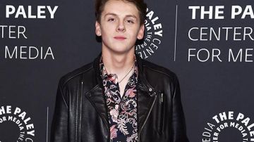 Jacob Bertrand Cobra Kai Chaqueta de cuero de halcón (Jacob Bertrand) en Cobra Kai (S03E02)
