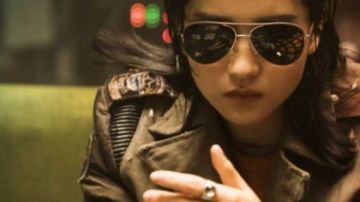 Chaqueta usada por el Capitán Jang (Kim Tae-ri) como se ve en Space Sweepers 