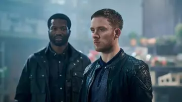 Leather Jacket of Sean Wallace (Joe Cole) in Gangs of London (S01E01)