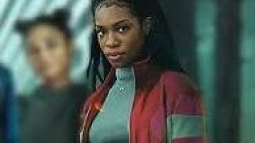 Maje Color-block stretch-knit track jacket worn by Aisha (Precious Mustapha) as seen in Fate: The Winx Saga (Season 1 Episode 2)