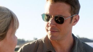 Gafas de sol Randolph USA Aviator usadas por Edward Baldwin (Joel Kinnaman) en For All Mankind (S02E01)