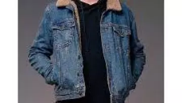 GAY FASION of Simon (Nick Robinson) in Love, Simon
