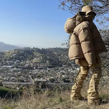 Gucci x The North Face bouffante portée par Billie Eilish en mars 2021 sur son compte Instagram