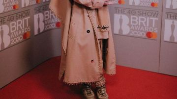 Burberry check socks worn by Billie Eilish on the red carpet of Brit Awards 2020