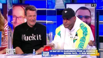 Sweatshirt Booba on TPMP worn by Booba Booba Do not touch my post