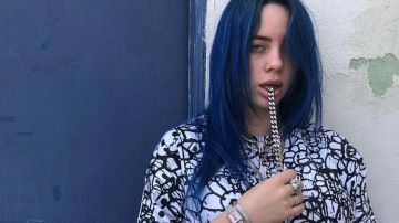 Collier de chaîne de pendu porté par Billie Eilish sur son compte Instagram