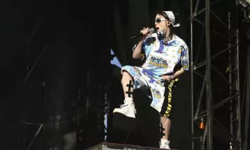 White Sunglasses worn by Billie Eilish at the 2019 Glastonbury Festival