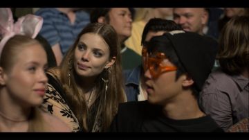 Dangle Earrings of Alaska Young (Kristine Froseth) in Looking for Alaska (S01E03)