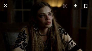 Earrings worn by Alaska (Kristine Froseth) in looking for Alaska