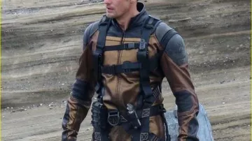 Two Tone Puffer Vest worn by Nathan Lind (Alexander Skarsgård) in Godzilla vs. Kong
