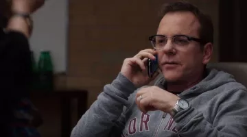 Montre Timex de Tom Kirk­man (Kie­fer Su­ther­land) dans De­sig­na­ted Sur­vi­vor