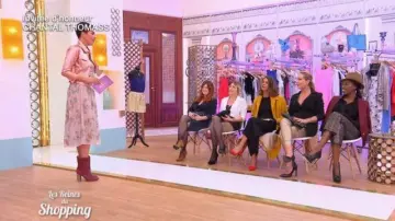 Les bottes mi-hautes portées par Cristina Córdula dans l'émission Les Reines du Shopping