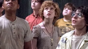Vestido floral de Beverly Marsh (Sophia Lillis) en It