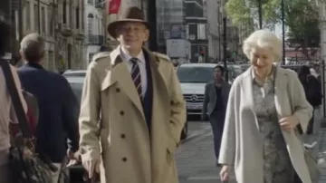 Trench coat of Roy Courtnay (Ian McKellen) in The art of lying