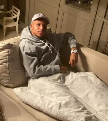 La montre blanche de Kylian Mbappé sur un post Instagram @k.mbappe