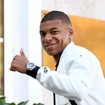 La montre portée par Kylian Mbappé sur son compte Instagram @k.mbappe