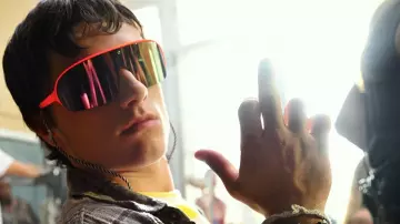 80's neon hipster red sunglasses of Clapton Davis (Josh Hutcherson) in Detention