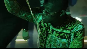 Versace de ninho de Ninho dans Naps (feat. Ninho) - 6.3 (Clip Officiel)
