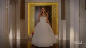 Robe de mariée de Fallon Carrington (Elizabeth Gillies) dans Dynasty (S04E02)