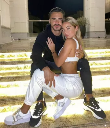 The pair of Dior B22 sneakers worn by Benjamin Samat on an Instagram post