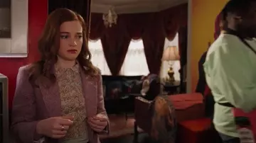 Polo à fleurs de Zoey (Jane Levy) dans Zoey et son incroyable Playlist (S02E13)