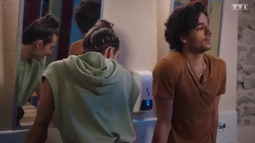 Sudaderas con capucha grises sin mangas usadas por Eliott P. (Nicolas Anselmo) en Here It All Begins (Episodio 118)