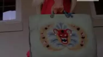 Le sac a main de Jessica Lange dans American Horror Story