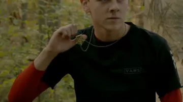 Camiseta furgonetas de Hawk (Jacob Bertrand) en Cobra Kai (S02E07)