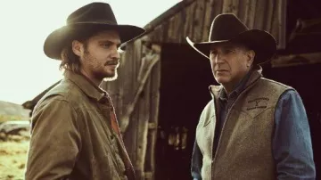 Flannel Vest worn by John Dutton (Kevin Costner) as seen in Yellowstone TV series (S03E03)