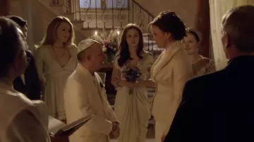 La robe blanche Alice + Olivia portée par Serena van der Woodsen (Blake Lively) dans la série Gossip Girl (Saison 2 Épisode 13)