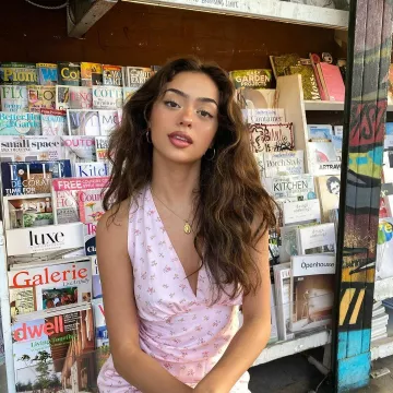 Necklace worn by Nailea Devora on the Instagram account @naileadevora