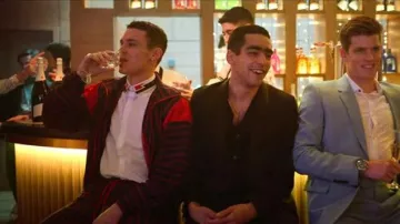 Shirt of Ander Muñoz (Arón Piper) in Elite (S04E08)