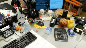Wooden Basketball Puzzle on the desk of Jake Peralta (Andy Samberg) in Brooklyn Nine-Nine (S00)